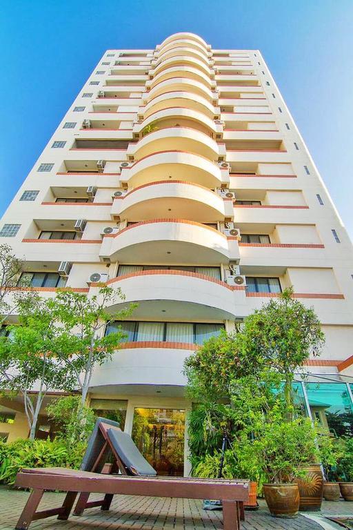 Antique Palace Apartment 曼谷 外观 照片